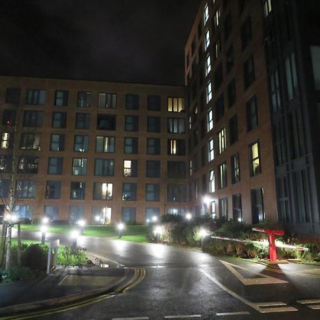 City Centre Apartment With Free Parking, 2 Bathrooms, Netflix And Wifi - Suitable For Contractors And Families - By Noor Luxury Accommodations Birmingham Exterior foto