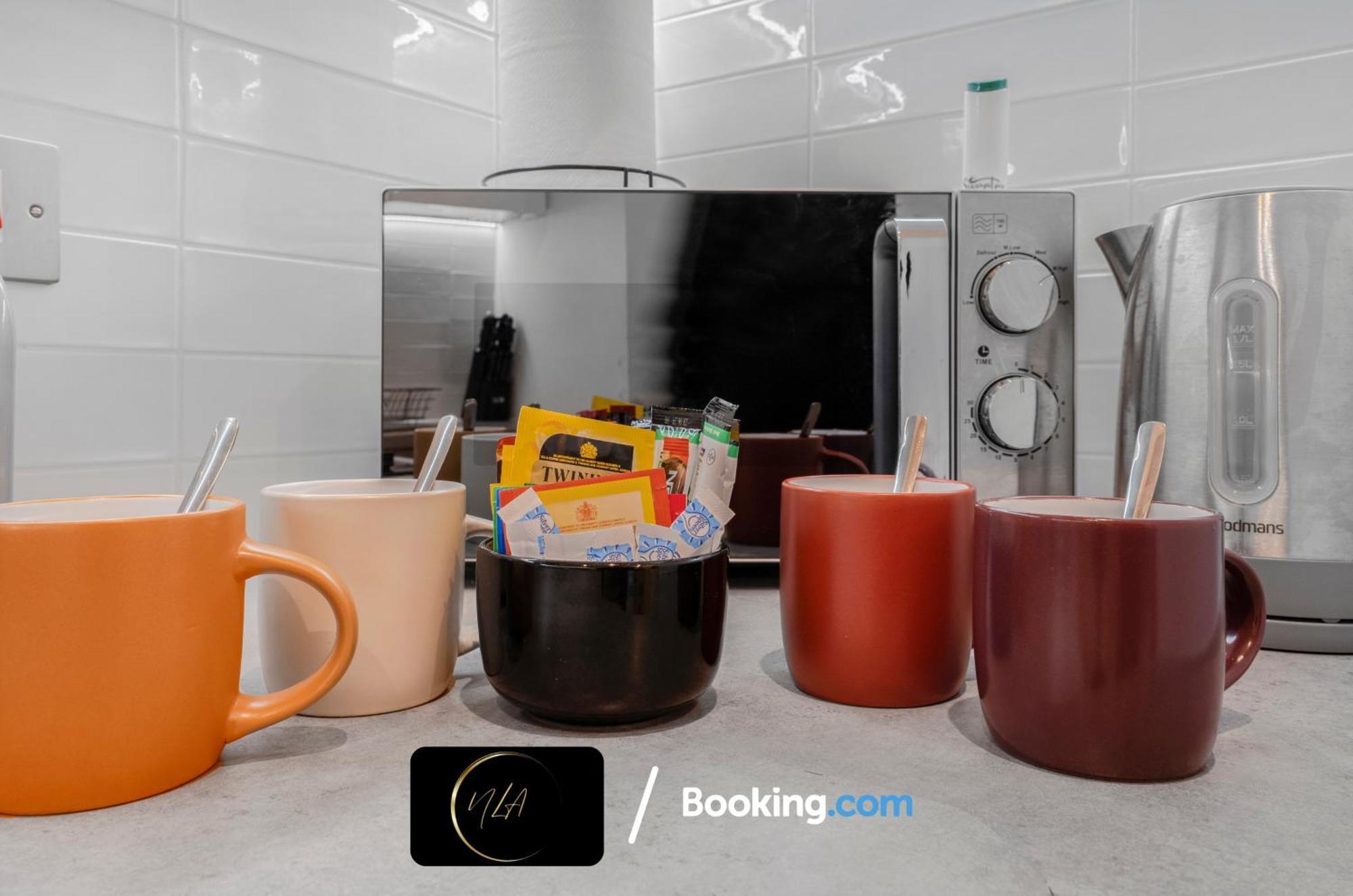 City Centre Apartment With Free Parking, 2 Bathrooms, Netflix And Wifi - Suitable For Contractors And Families - By Noor Luxury Accommodations Birmingham Exterior foto
